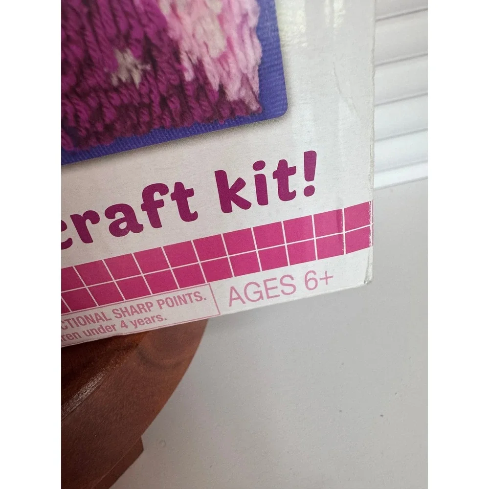 LatchKits Unicorn Mini Rug Latch‎ Hook Craft Kit New Complete Ages 6 Plus